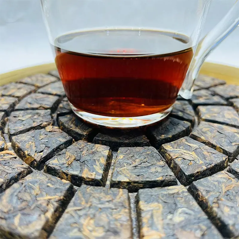 Выдержанный пуэр из Юньнани «Вкус Мэнхая из крупных деревьев» 2022 года 357 г (4)