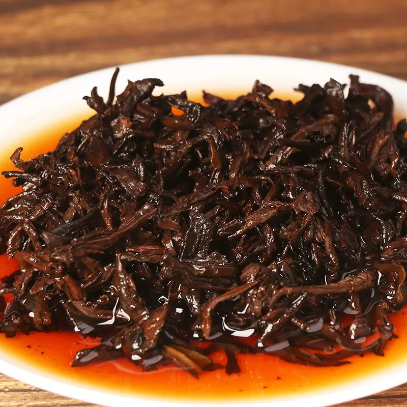 Прессованный блин выдержанного пуэра из Юньнани «Дворцовое подношение» 2018 года 357 г (4)