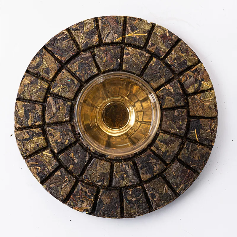 Прессованный чай из листьев тутового дерева серии ГАБА «Цзяелун» с гамма-аминомасляной кислотой 357 г (2)